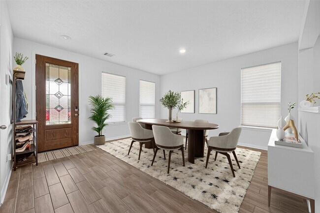 Foto del edificio - 15510 Birchdale Dr