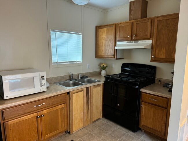 Foto del edificio - 16482 Eastchase St