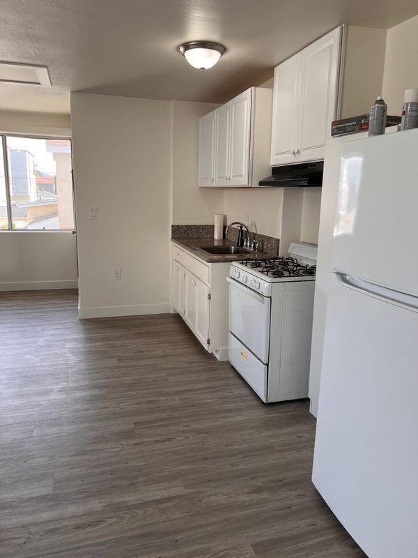 Foto del edificio - 5731 1/2 Case Avenue, Unit