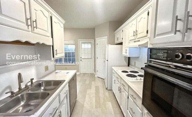 Foto del edificio - 1532 Lake Park Dr