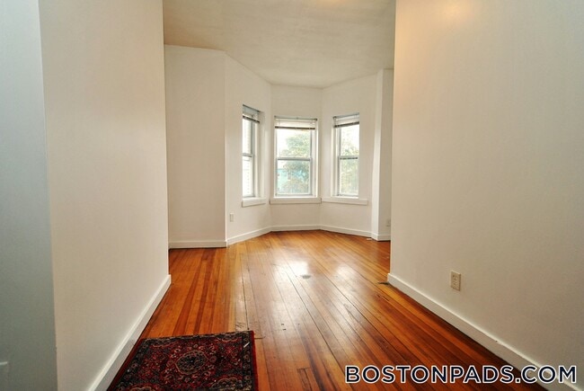 Building Photo - 11 Forbes St