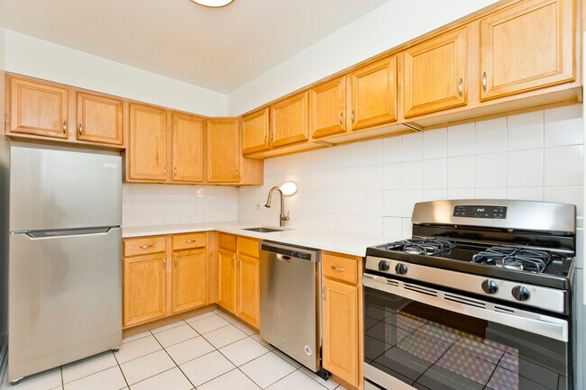 Foto del edificio - 5423 N Winthrop Ave