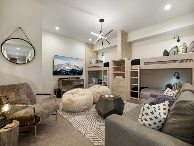 Foto del edificio - 66 Mountain Loop Rd