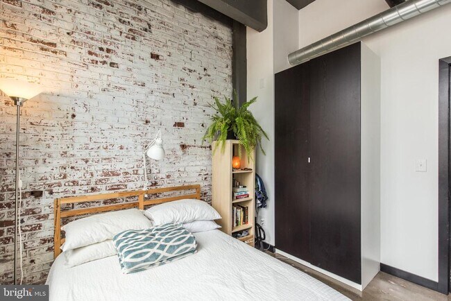 Foto del edificio - 1701 Tulip St