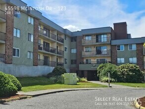 Building Photo - 45598 McIntosh Dr