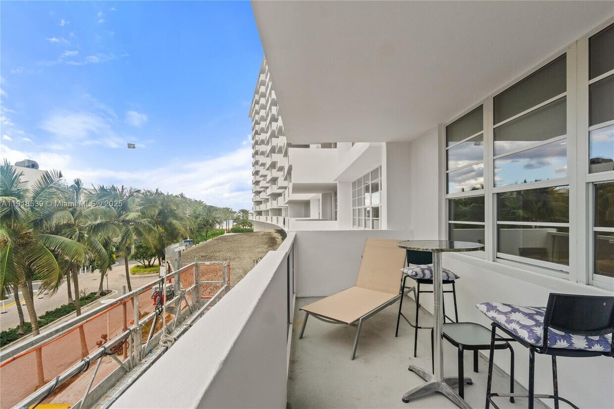 Foto principal - 100 Lincoln Rd