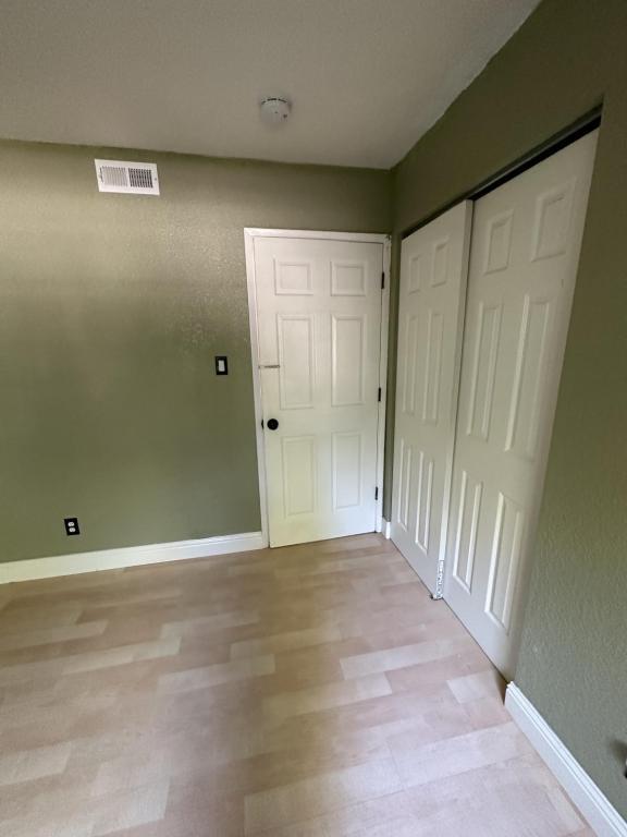 Foto del edificio - 6601 Lindbrook Way