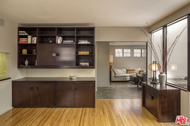 Building Photo - 1607 Angelus Ave