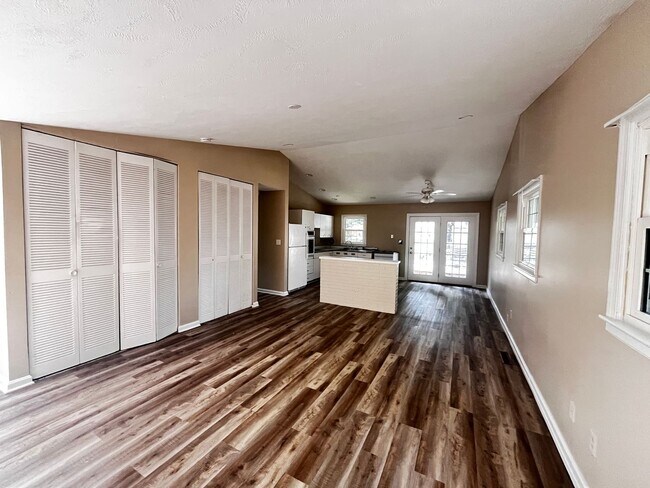 Foto del edificio - Wonderful 3 Bed and 1.5 Bath Ranc-Style Home