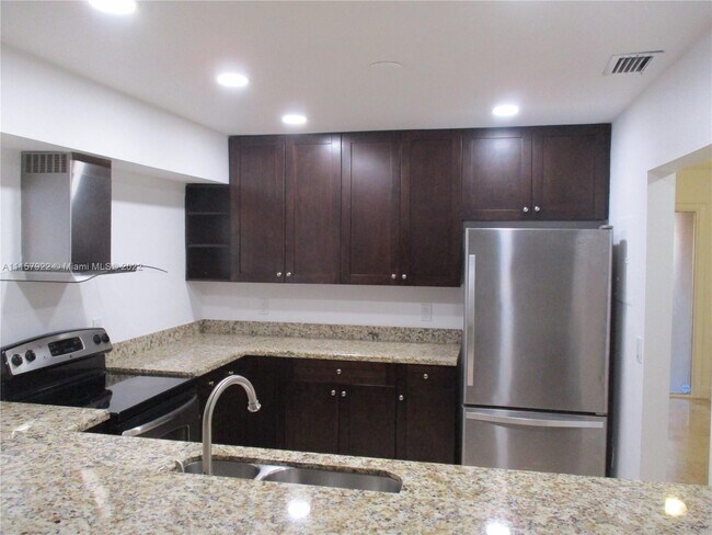 Building Photo - 11607 SW 90th St