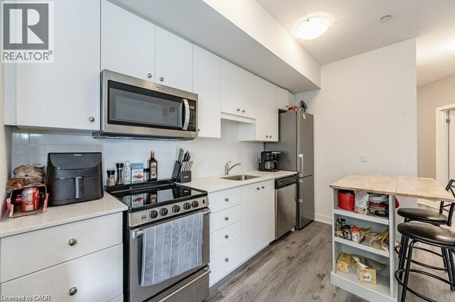 Building Photo - 110 Fergus Ave