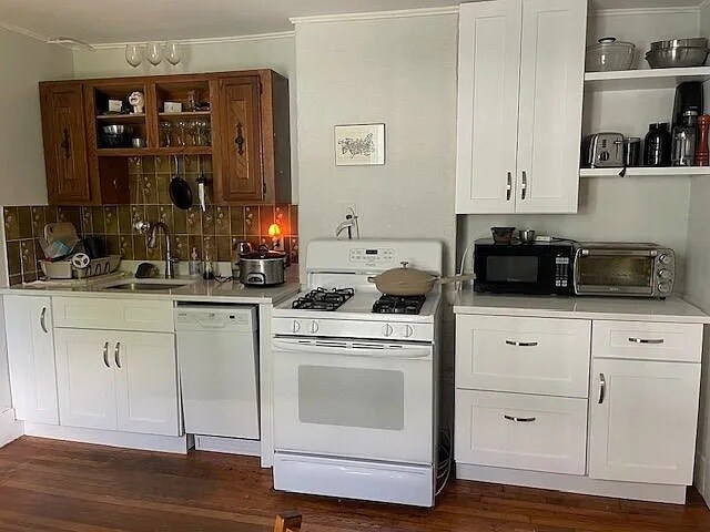 Foto del edificio - 17 Endicott Ave