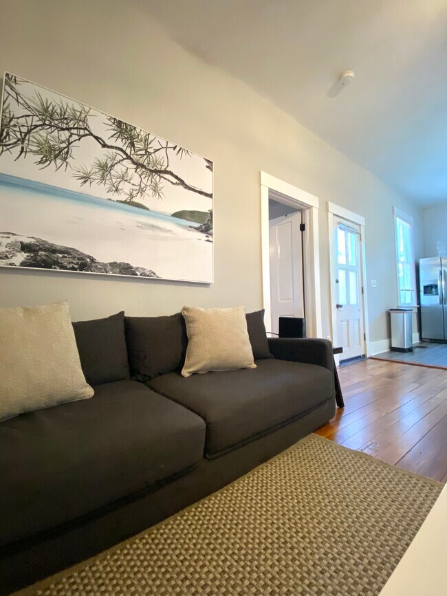 Foto del edificio - 915 E 39th St
