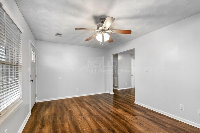 Building Photo - 171 Springhill Dr