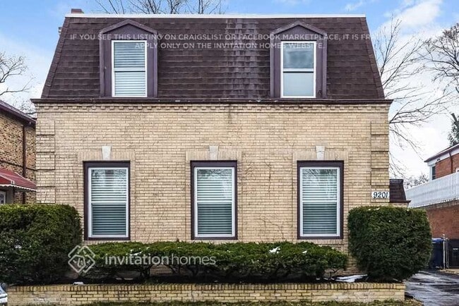 Building Photo - 9201 S Claremont Ave