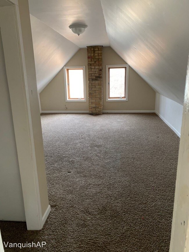 Building Photo - 3 br, 1 bath House - 736 18th Ave S.