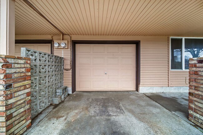 Foto del edificio - 4218 6th Ave NE