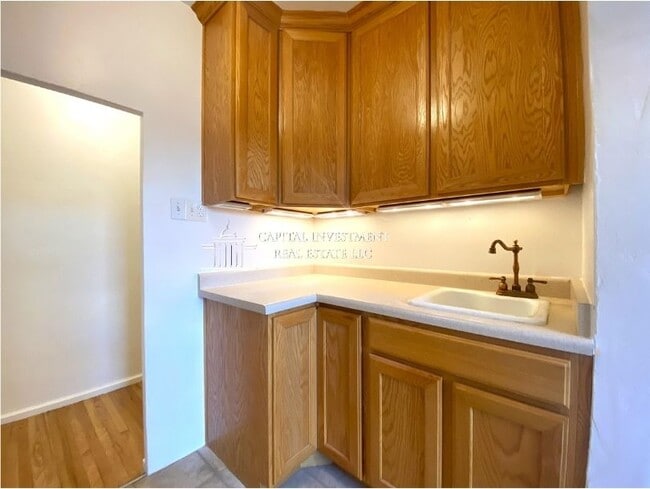 Building Photo - 27 S 800 E