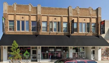916 Milwaukee Ave