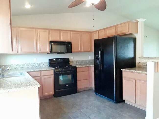 Foto del edificio - 18381 Narrowleaf Ct