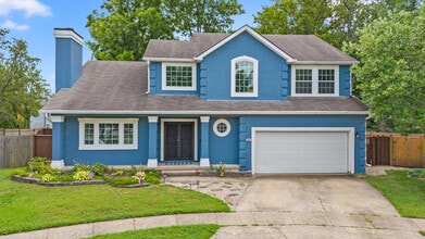 Building Photo - 800 Palomino Ln