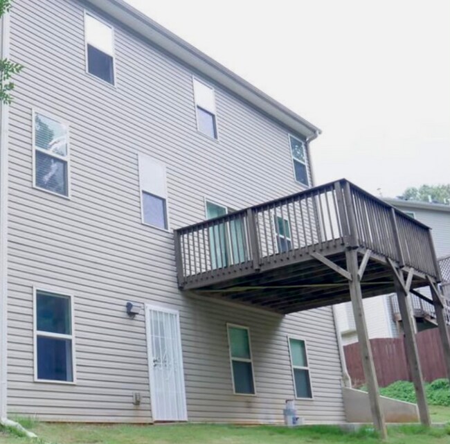 Building Photo - 3470 Sierra Ridge Way SW
