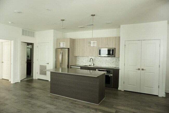 Foto del edificio - 4819 Caroline St