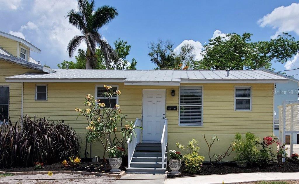 Primary Photo - 461 W Marion Ave