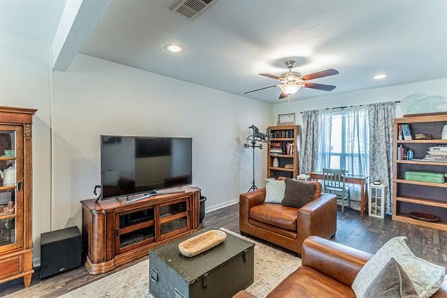 Foto del edificio - 708 N Stewart St