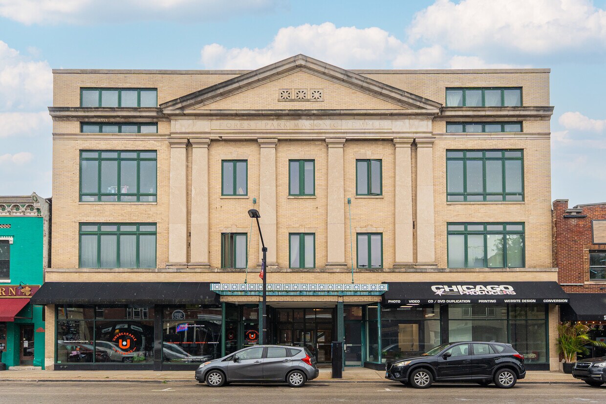Foto principal - 7509 Madison St