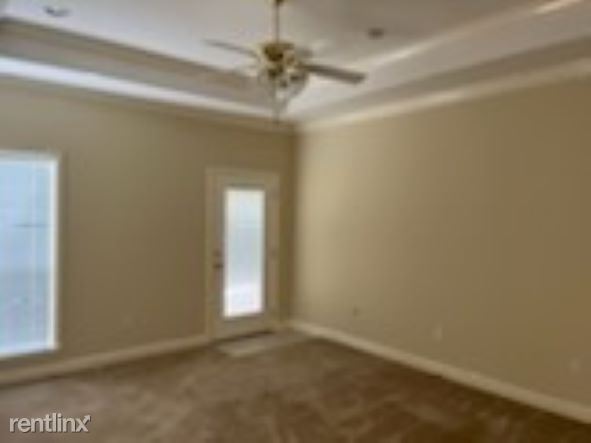 Building Photo - 3 br, 2 bath House - 13290 English Cv