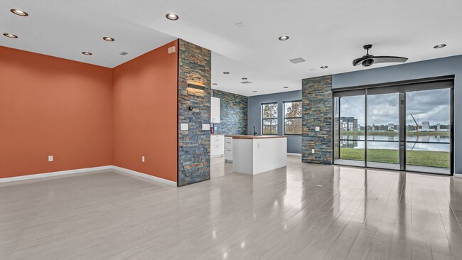 Foto del edificio - Gorgeous 3/2.5 Townhome