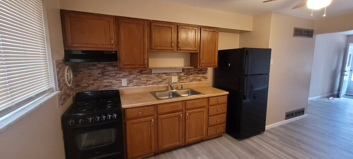 Foto principal - 10118 Douglas Ct