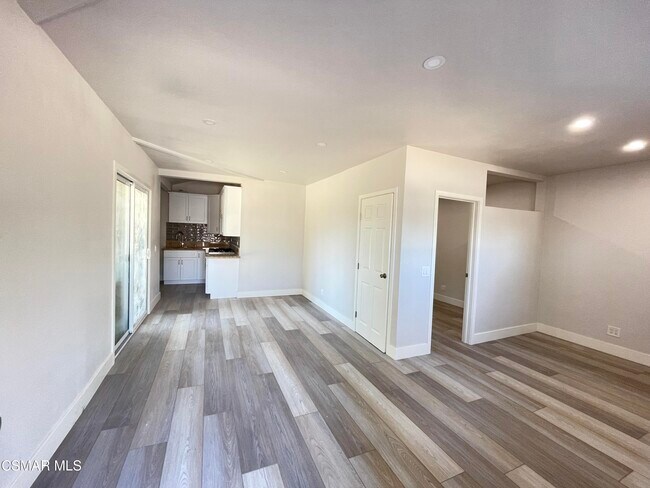 Building Photo - 952 Pickwick Ct