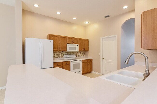 Building Photo - 22254 Yachtclub Terrace