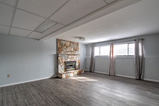 Photo du bâtiment - 7421 Tronson Rd