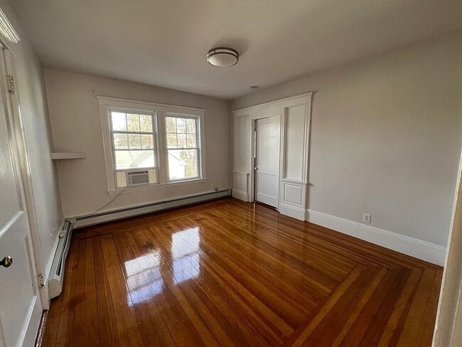 Foto del edificio - Great opportunity to rent a freshly renova...