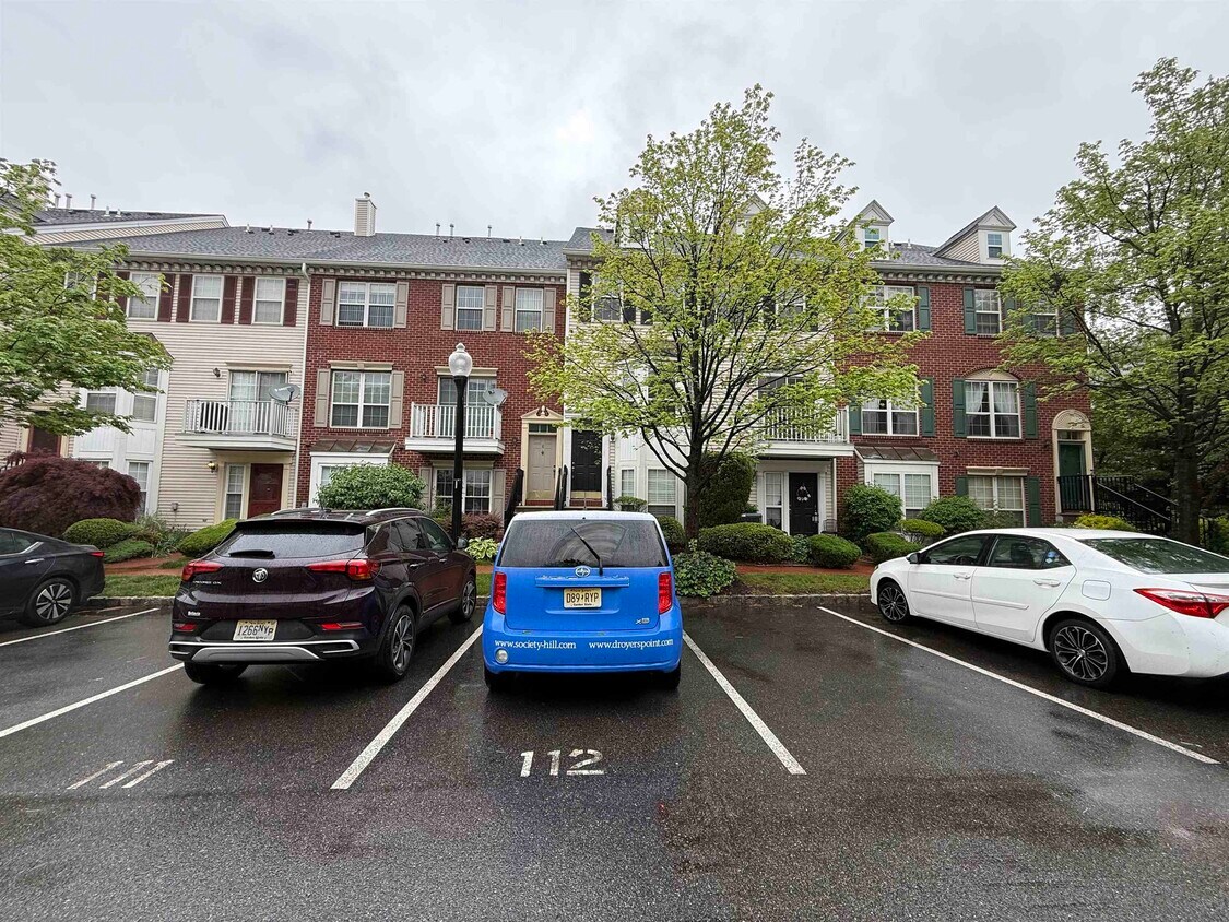 Primary Photo - 9 Mulberry St
