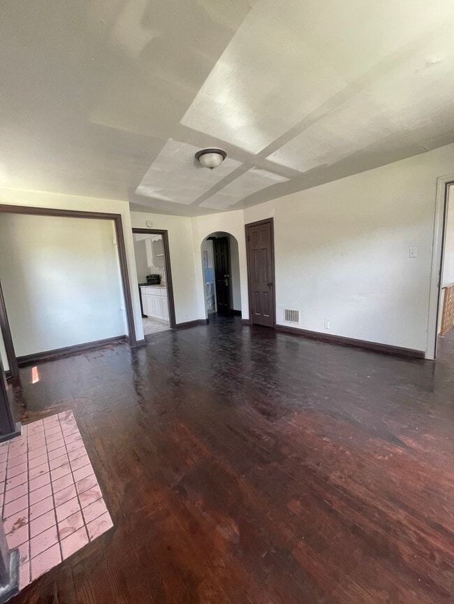 Building Photo - 735 Elberon Ave