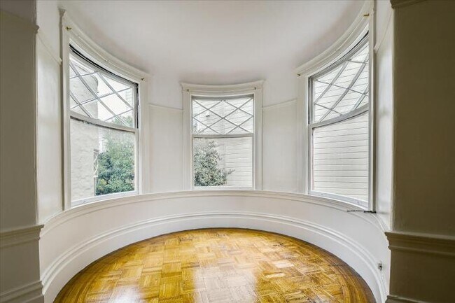 Building Photo - 3 bedroom in San Francisco CA 94109