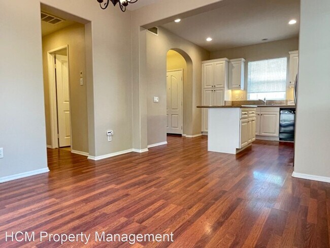 Foto del edificio - 3 br, 2.5 bath House - 2 Night Bloom