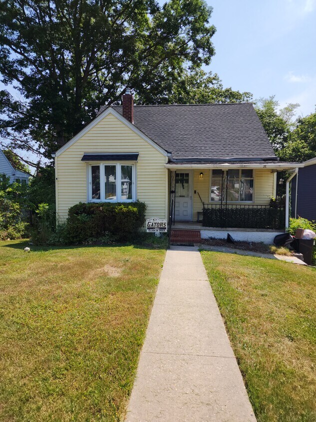Lovely Cape Cod in Parkville/Carney area - 9611 Oak Summit Ave