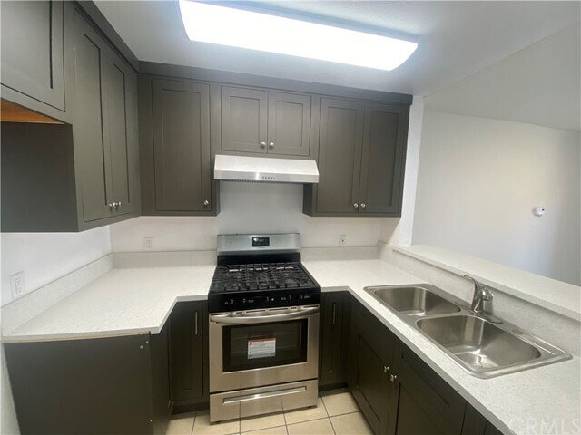 Foto del edificio - 425 W Lomita Ave