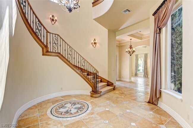 Building Photo - 405 Royalton Dr