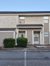 Building Photo - 727 S Main St Ext