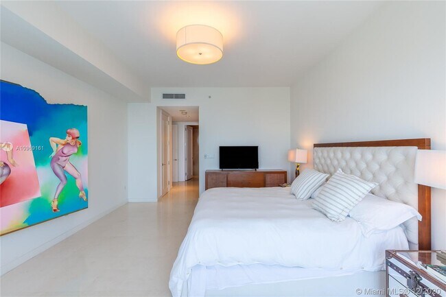 Foto del edificio - 1425  Brickell Ave 63A Miami Fl 33131