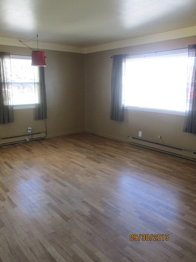 Foto del edificio - 2 bedroom home with great back yard!