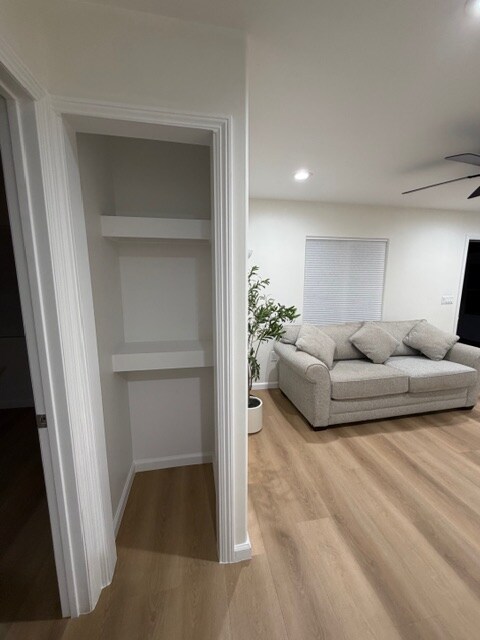 Foto del edificio - 823 E Cypress St