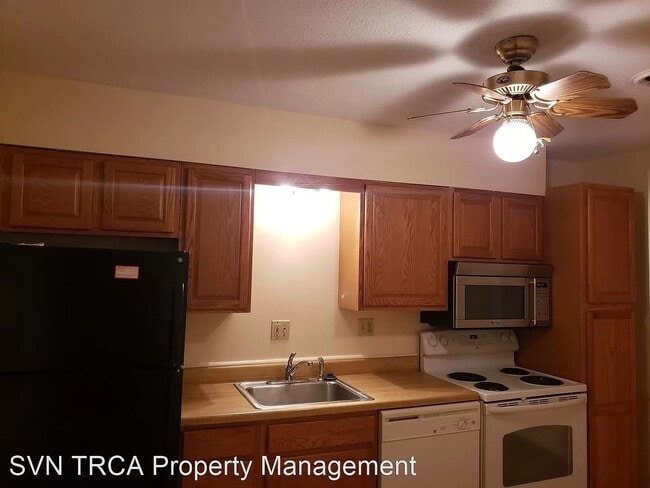 Kitchen - 5523 Ellsworth Ave