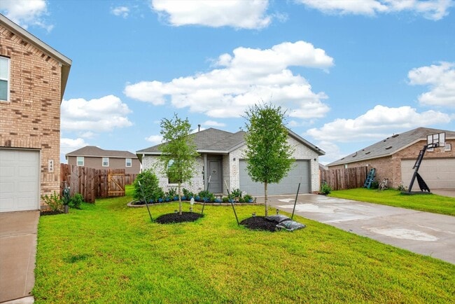 Foto del edificio - 444 Texas Pecan Dr